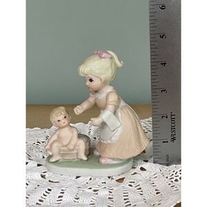 Vintage HOMCO 1450 Girl Washing Child in barrel Porcelain Home Interiors 1980s